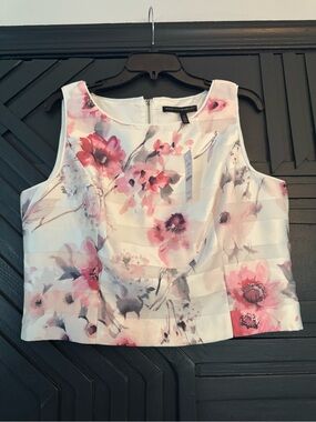 White House Black Market White Crop Floral Tank with Pink Bloom Print